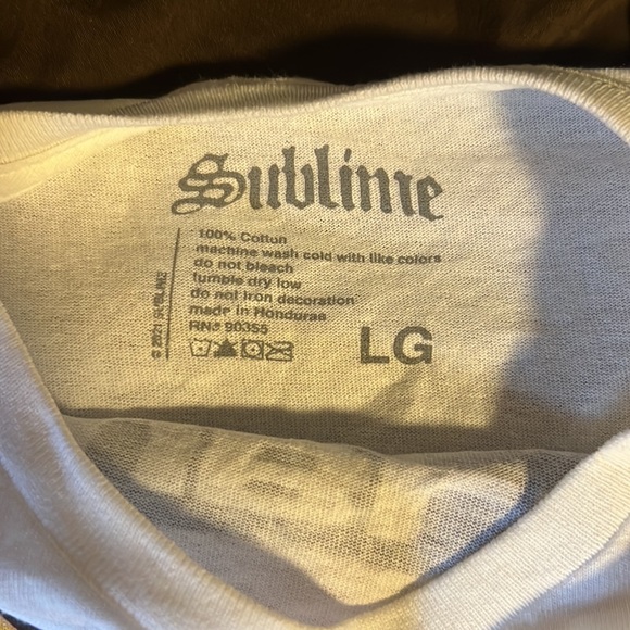 Sublime Large TSHIRT - Picture 3 of 3